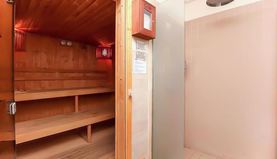 Luxury Spa Resort Marbella 2 Bedroom Sauna Gym Pools Jacuzzi ภายนอก รูปภาพ