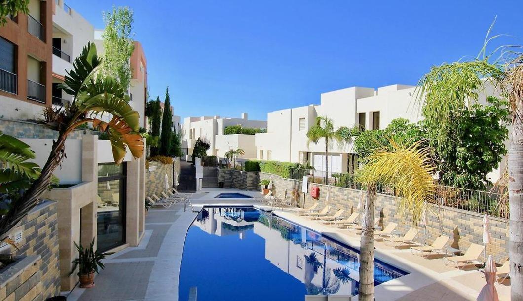 Luxury Spa Resort Marbella 2 Bedroom Sauna Gym Pools Jacuzzi ภายนอก รูปภาพ